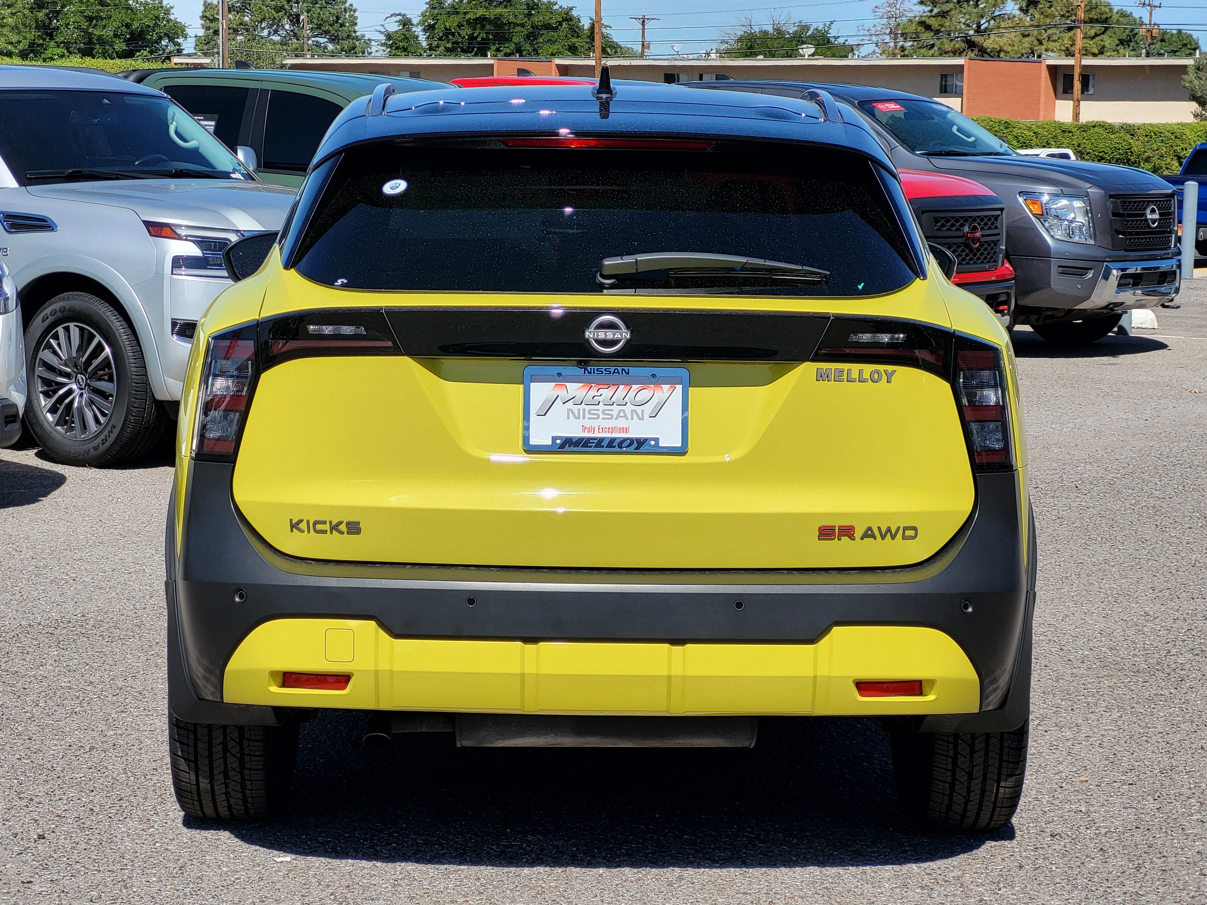 Certified 2025 Nissan Kicks SR w/ SR Premium Package AWD/4WD image 5