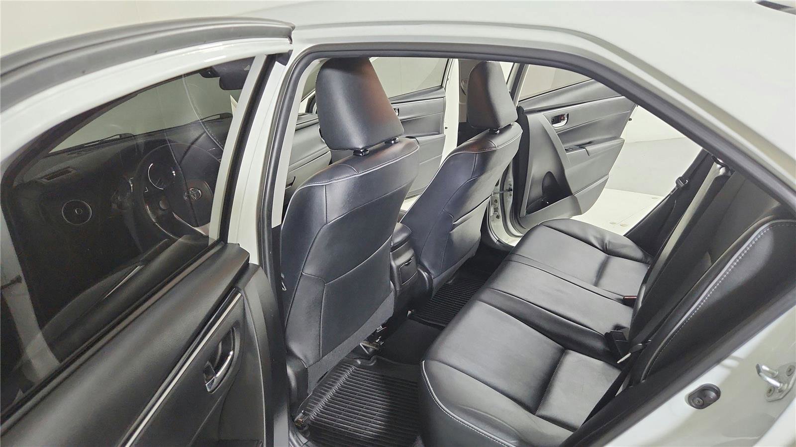 Used 2017 Toyota Corolla XLE FWD image 22