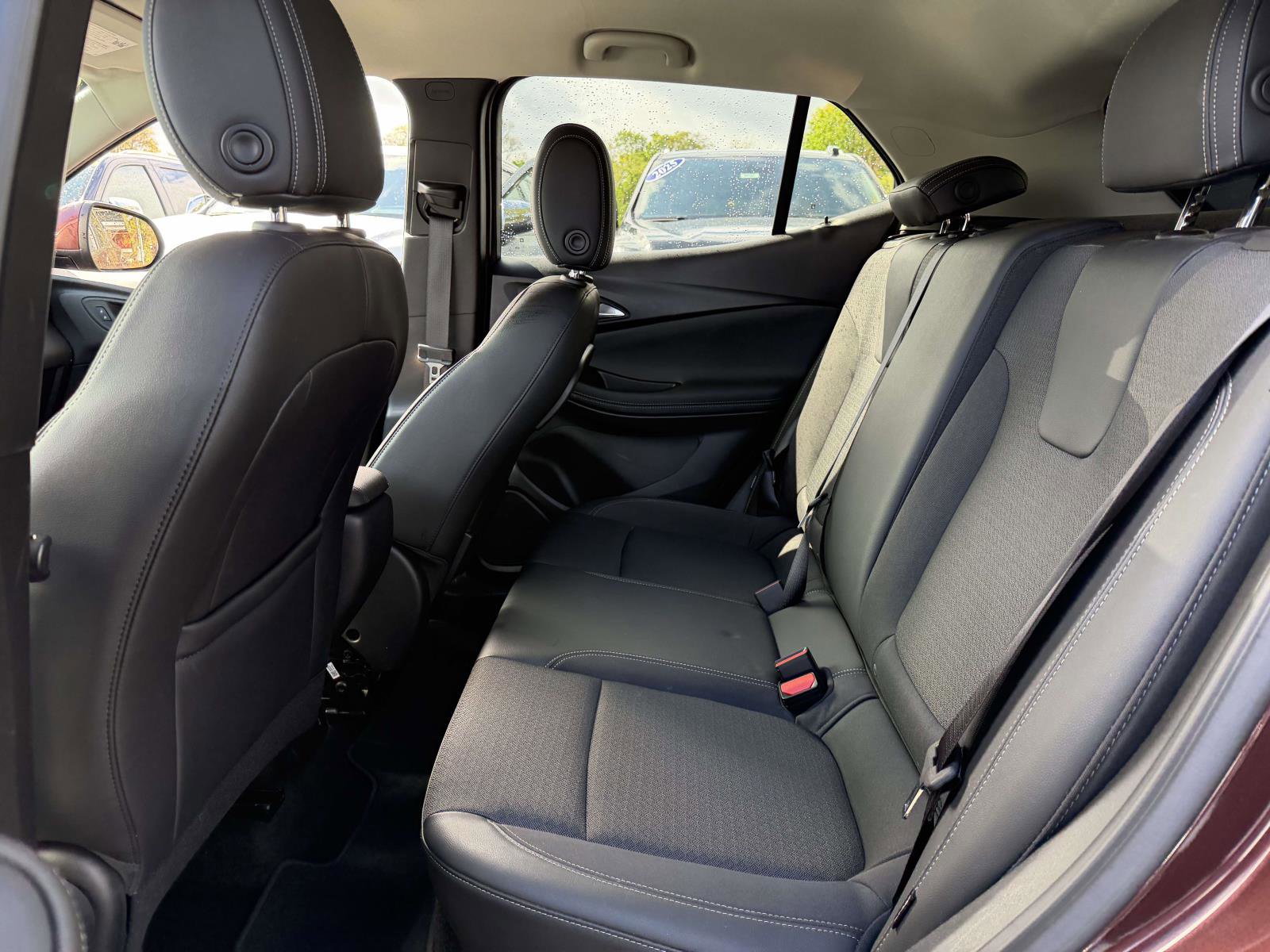 Certified 2023 Buick Encore GX Preferred FWD image 9