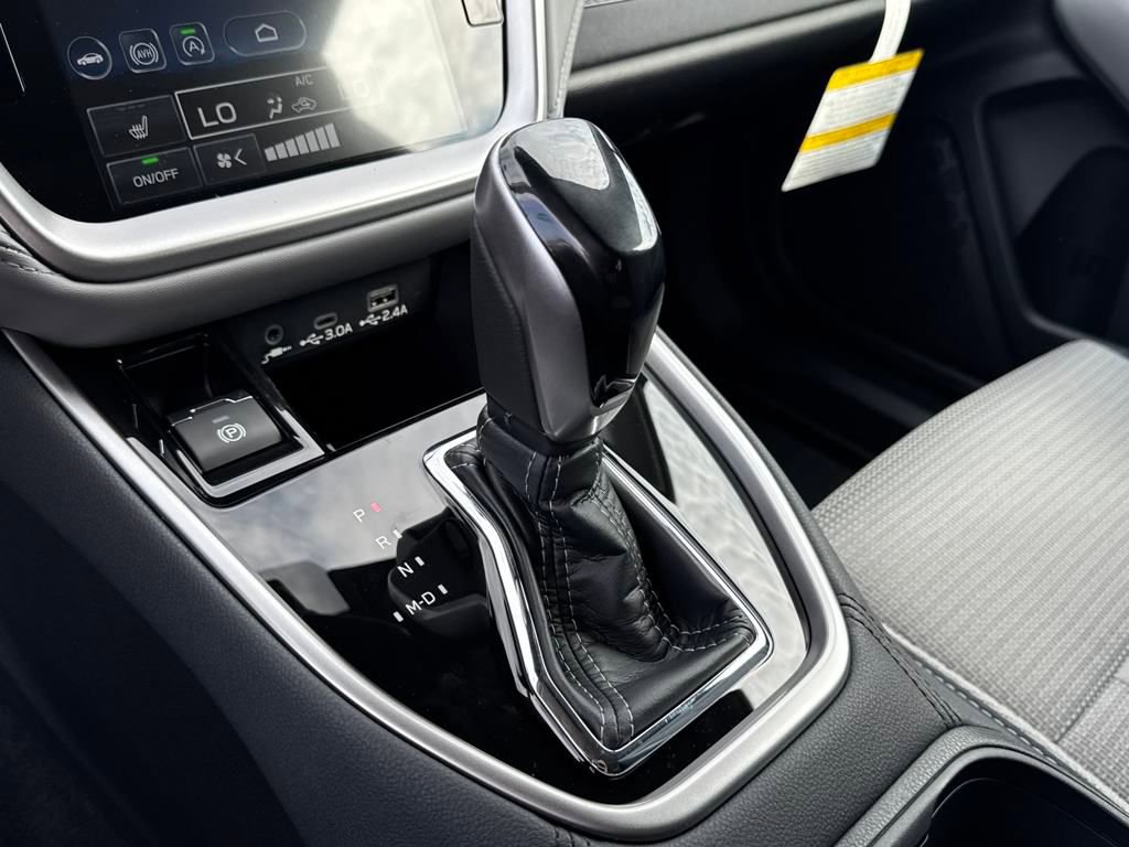 Used 2025 Subaru Outback Premium w/ Popular Package #1A image 16