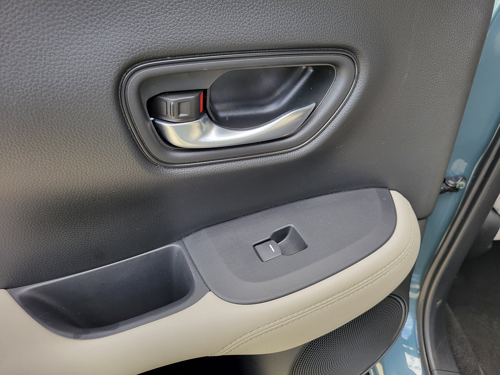 Used 2025 Honda HR-V LX image 15