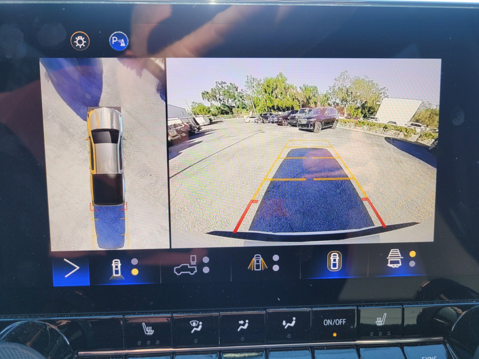 Used 2023 Chevrolet Colorado LT w/ LT Convenience Package II image 23