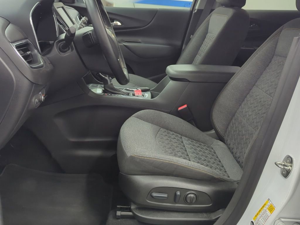 Used 2023 Chevrolet Equinox LT FWD image 9