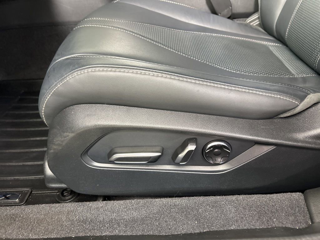 Used 2023 Acura TLX w/ Technology Package image 16