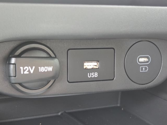 New 2026 Hyundai Elantra SEL FWD image 8