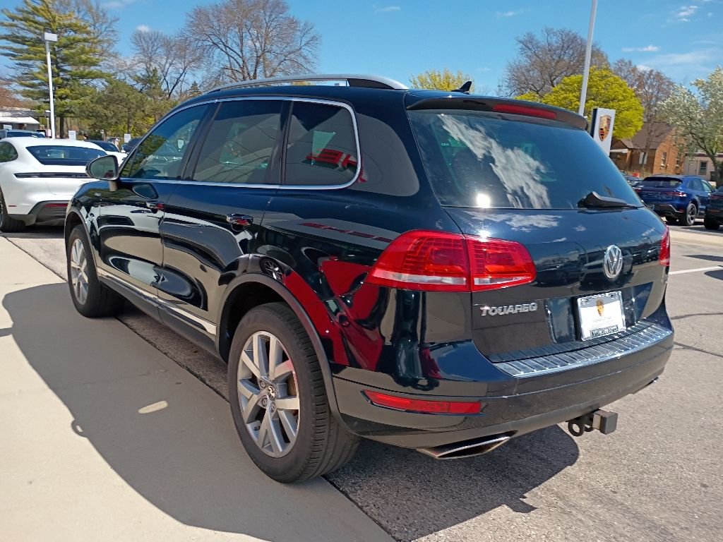 Used 2014 Volkswagen Touareg Sport AWD/4WD image 4