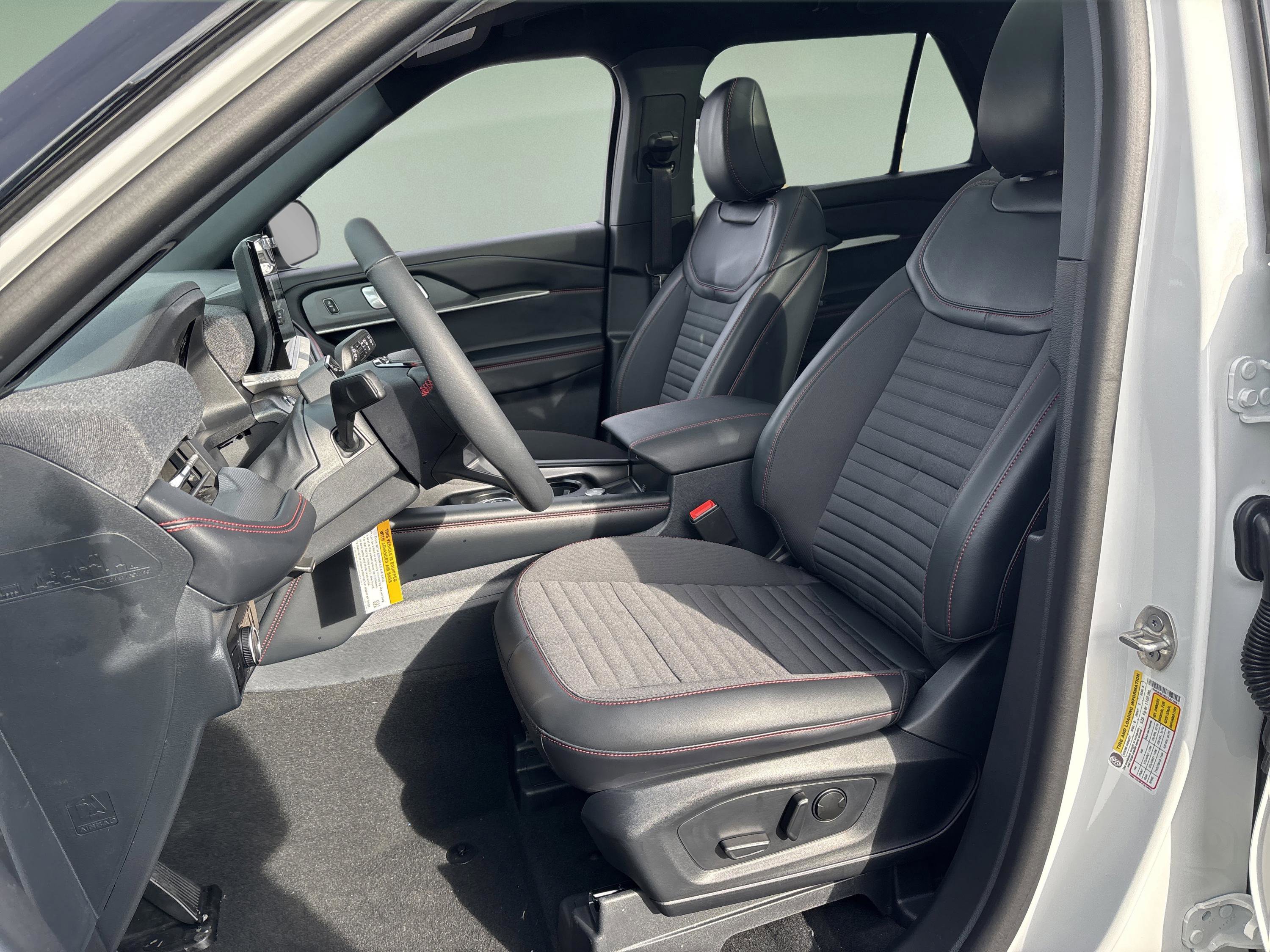 New 2026 Ford Explorer ST-Line w/ ST-Line Street Pack AWD/4WD image 22