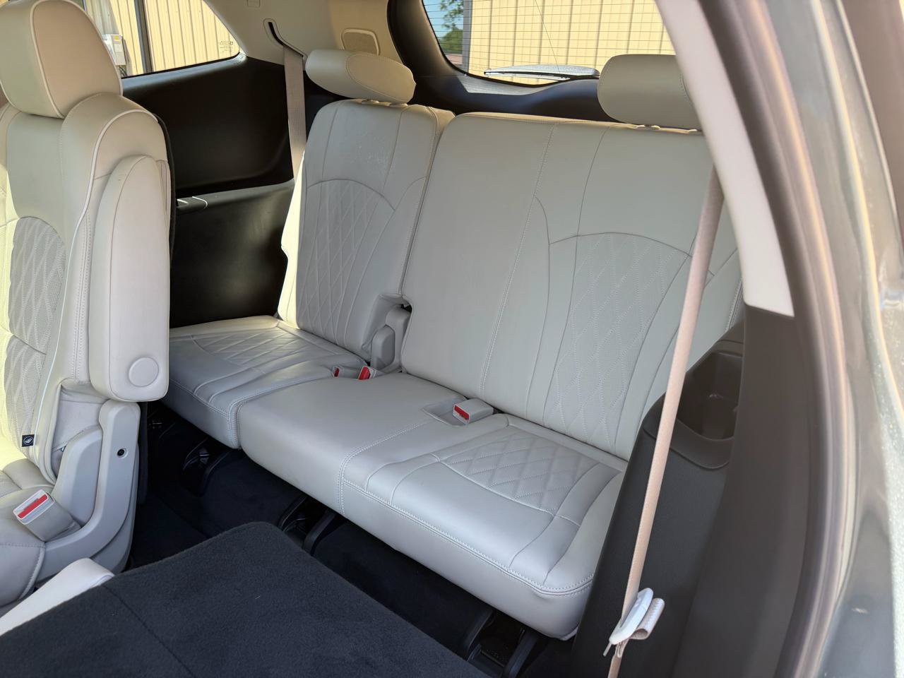 Used 2022 Buick Enclave Avenir w/ Avenir Technology Package FWD image 11