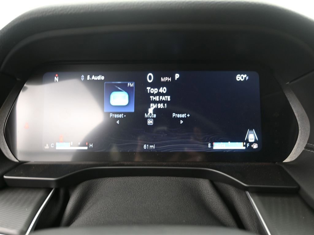 New 2025 Jeep Grand Cherokee Altitude image 16