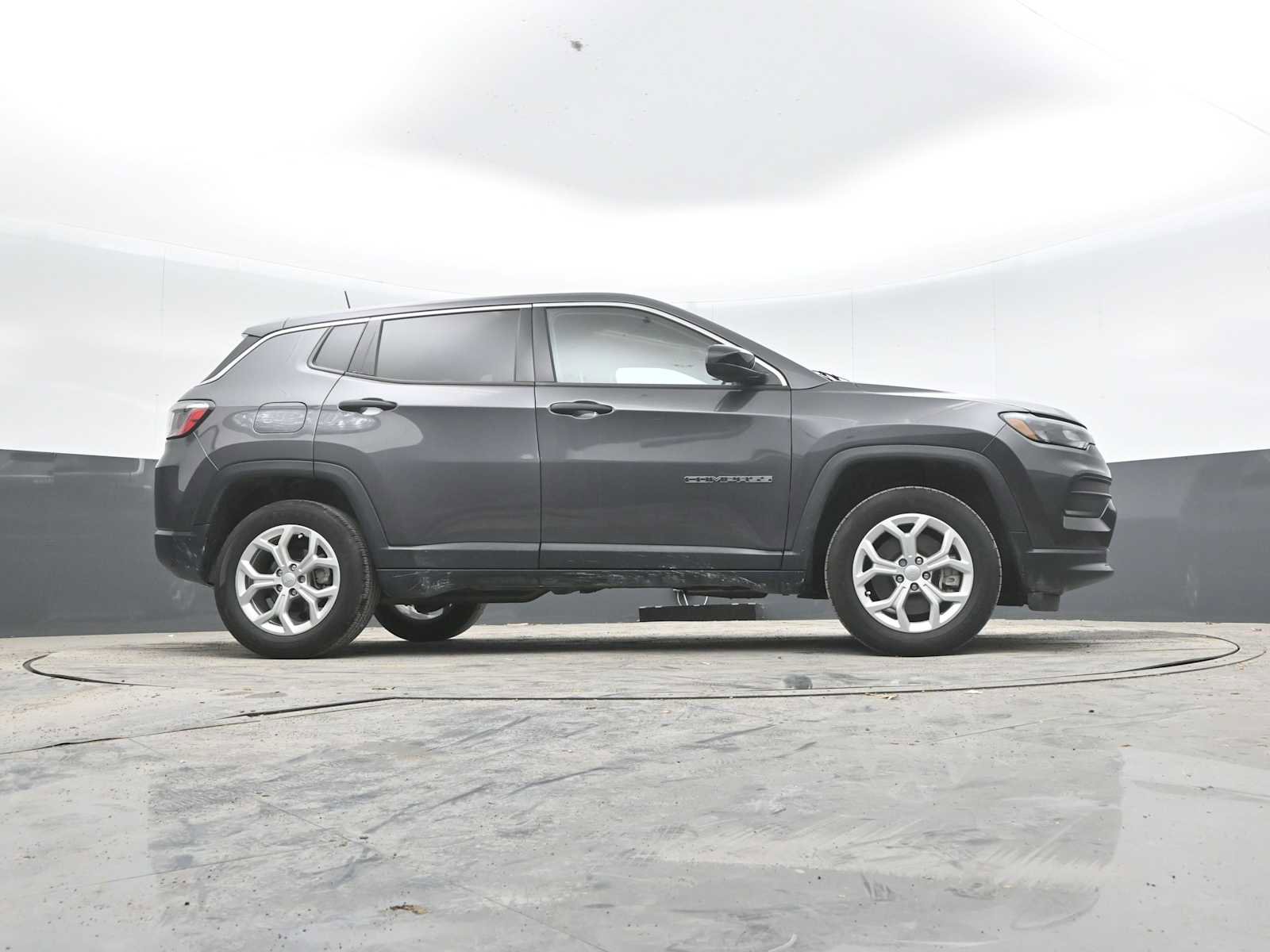 Used 2024 Jeep Compass Sport AWD/4WD image 44