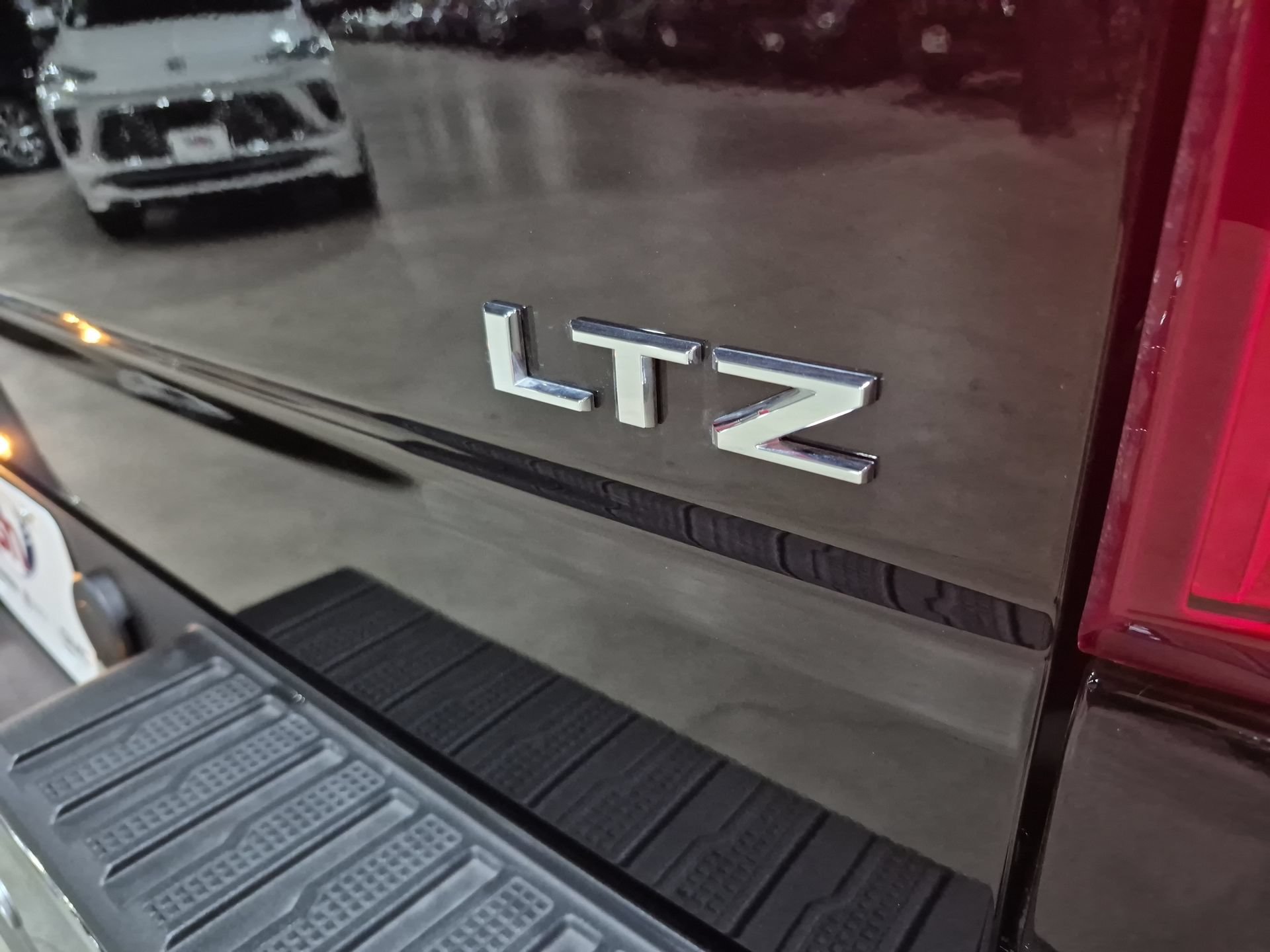 Certified 2026 Chevrolet Silverado 1500 LTZ w/ LTZ Premium Package AWD/4WD image 33