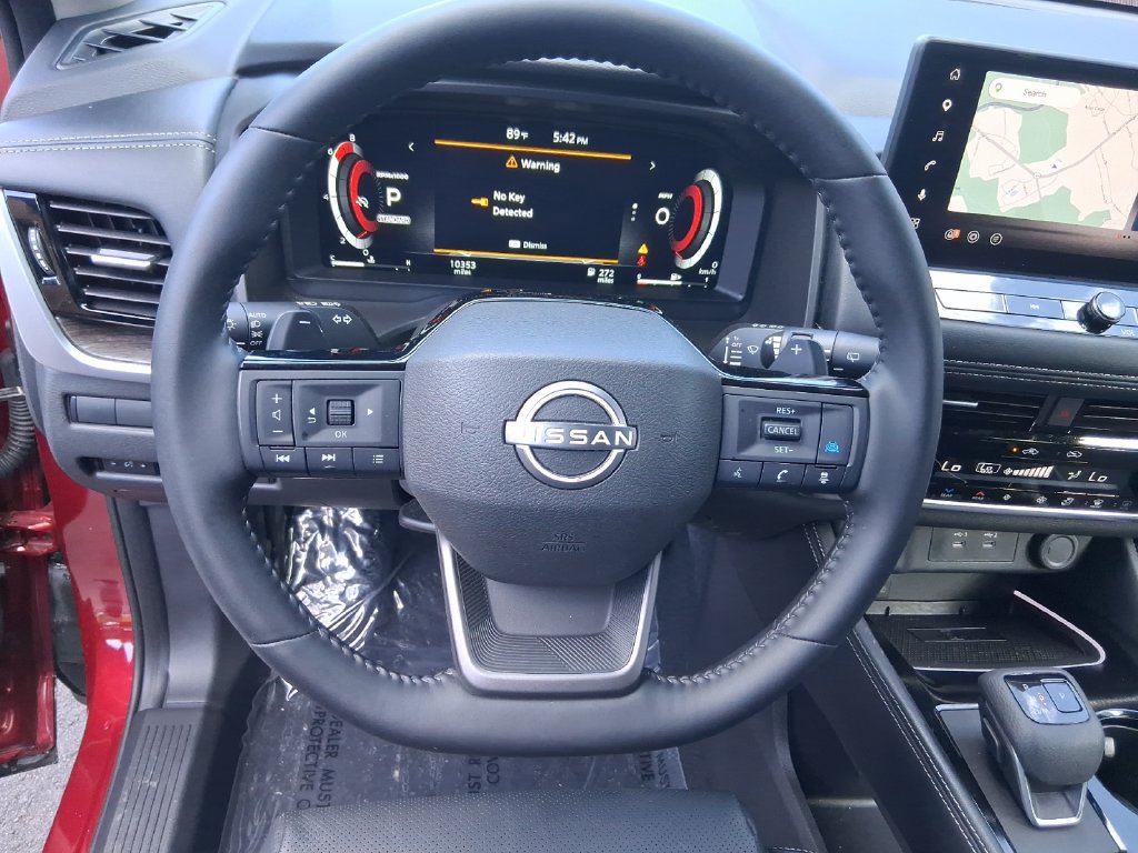 Used 2025 Nissan Rogue Platinum w/ Platinum Premium Package FWD image 15