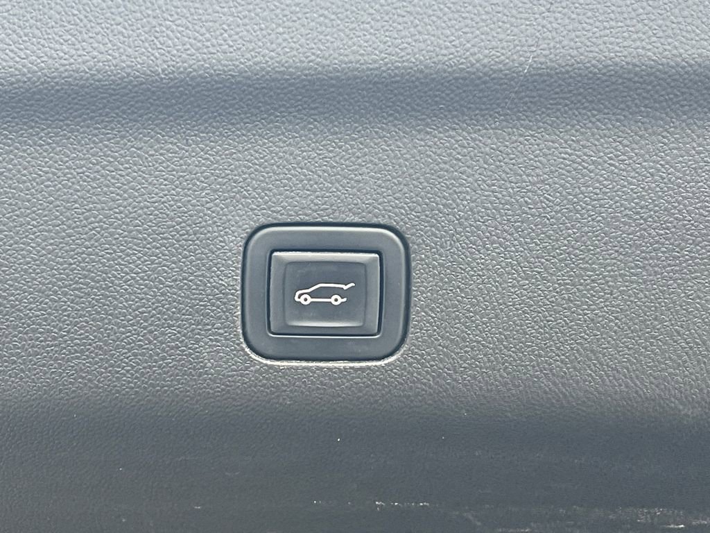 Used 2023 GMC Yukon Denali Ultimate image 40