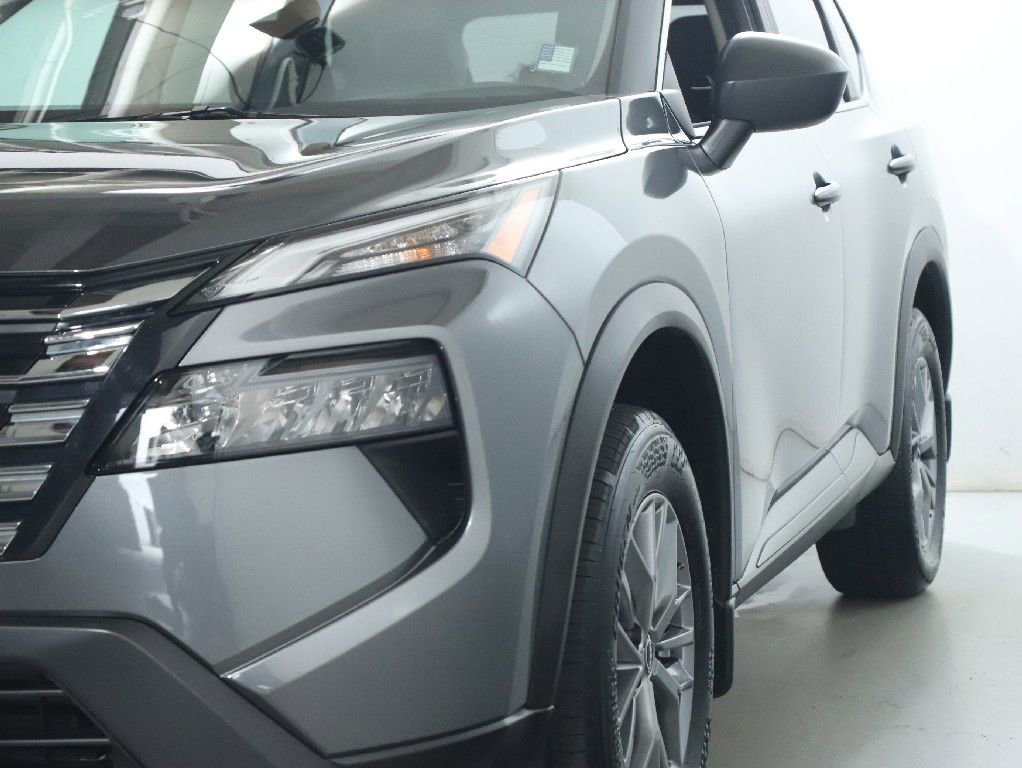 Certified 2026 Nissan Rogue S image 5