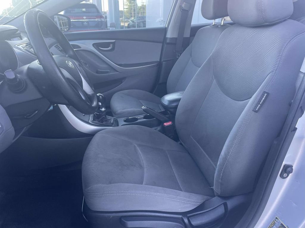 Used 2013 Hyundai Elantra GLS FWD image 16