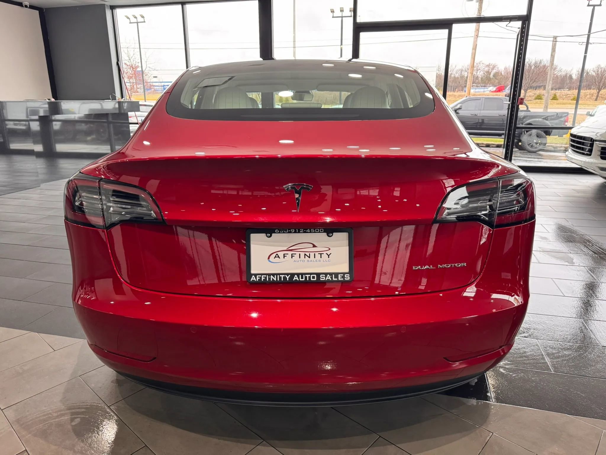 Used 2018 Tesla Model 3 Long Range image 4