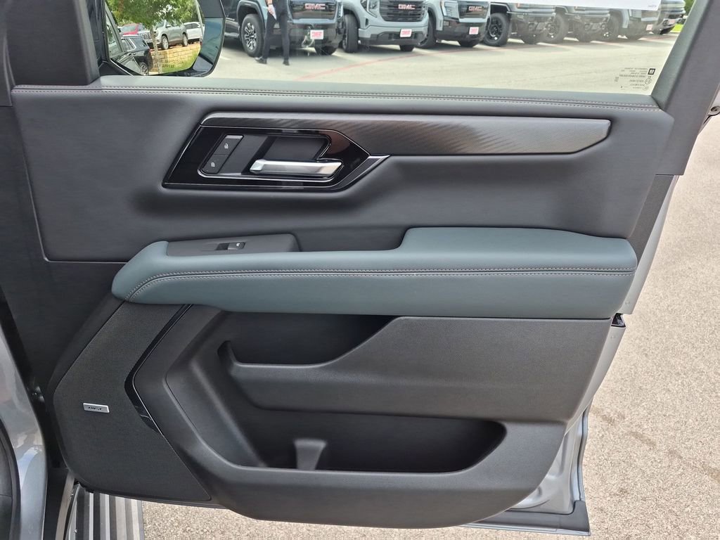 New 2026 GMC Yukon XL AT4 w/ AT4 Premium Package AWD/4WD image 42