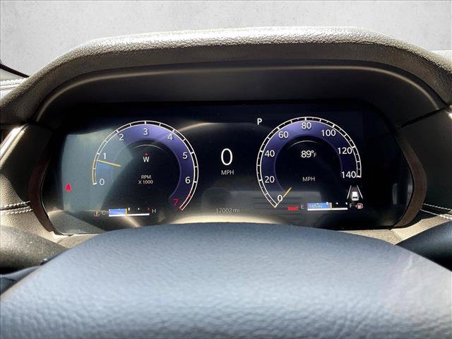 Used 2025 Jeep Grand Cherokee L Altitude RWD image 21