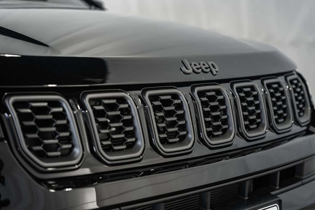 New 2026 Jeep Compass Latitude image 10