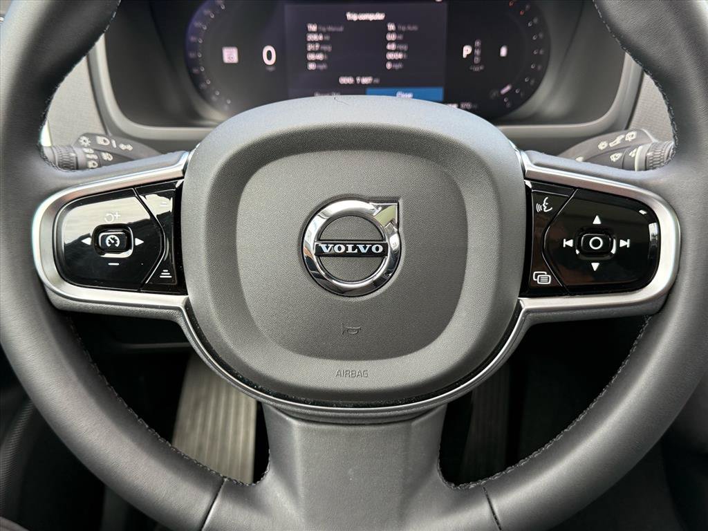 Certified 2023 Volvo XC90 B6 Plus w/ Protection Package Premier AWD/4WD image 18