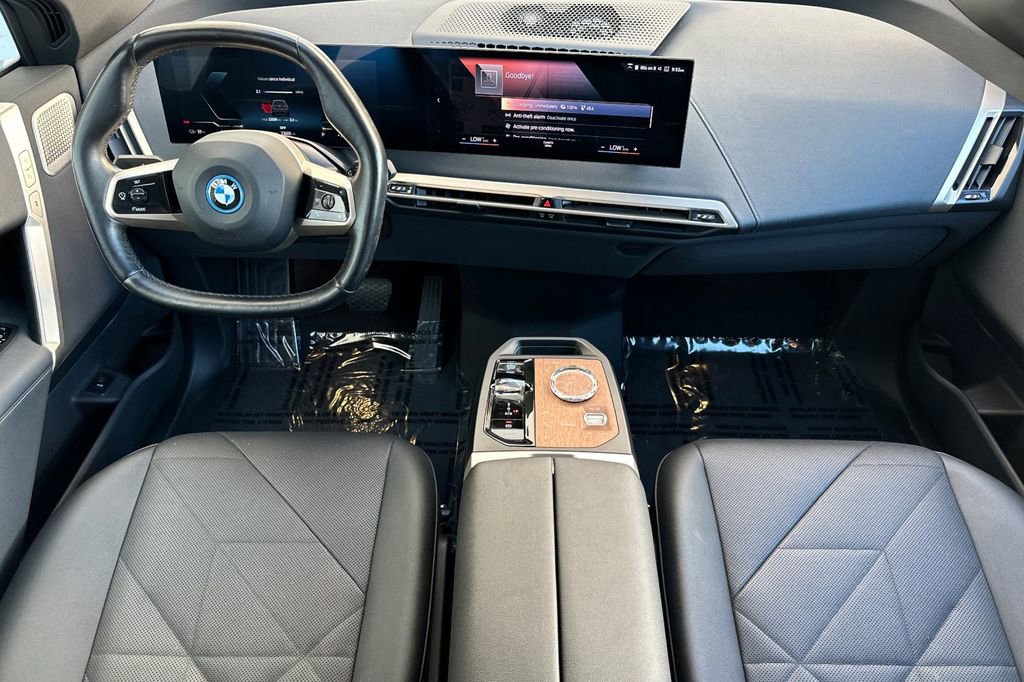 Used 2023 BMW iX xDrive50 w/ Premium Package image 14
