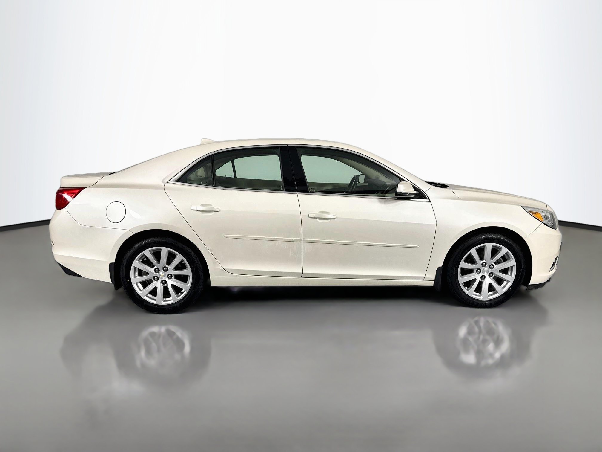 Used 2013 Chevrolet Malibu LT FWD image 4