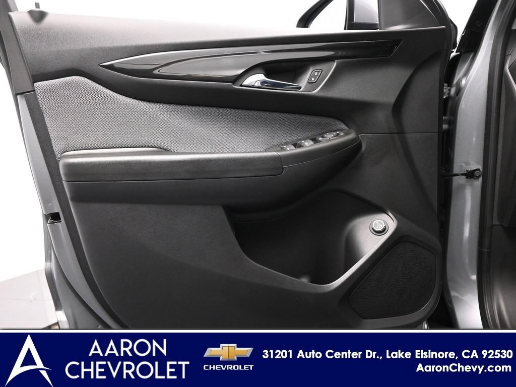 New 2025 Chevrolet TrailBlazer LT w/ Convenience Package FWD image 17