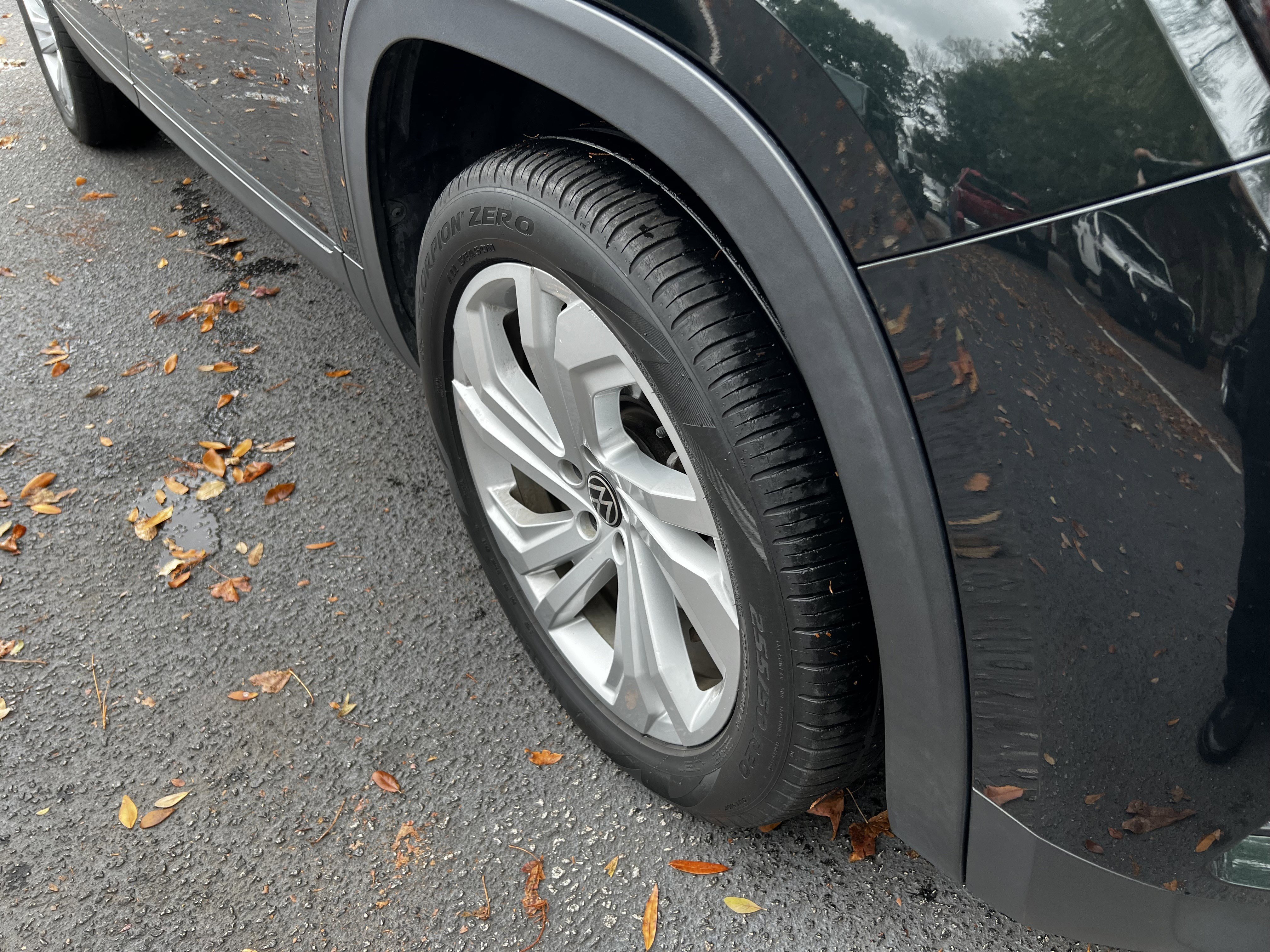 Used 2021 Volkswagen Atlas SE w/ Panoramic Sunroof Package image 11