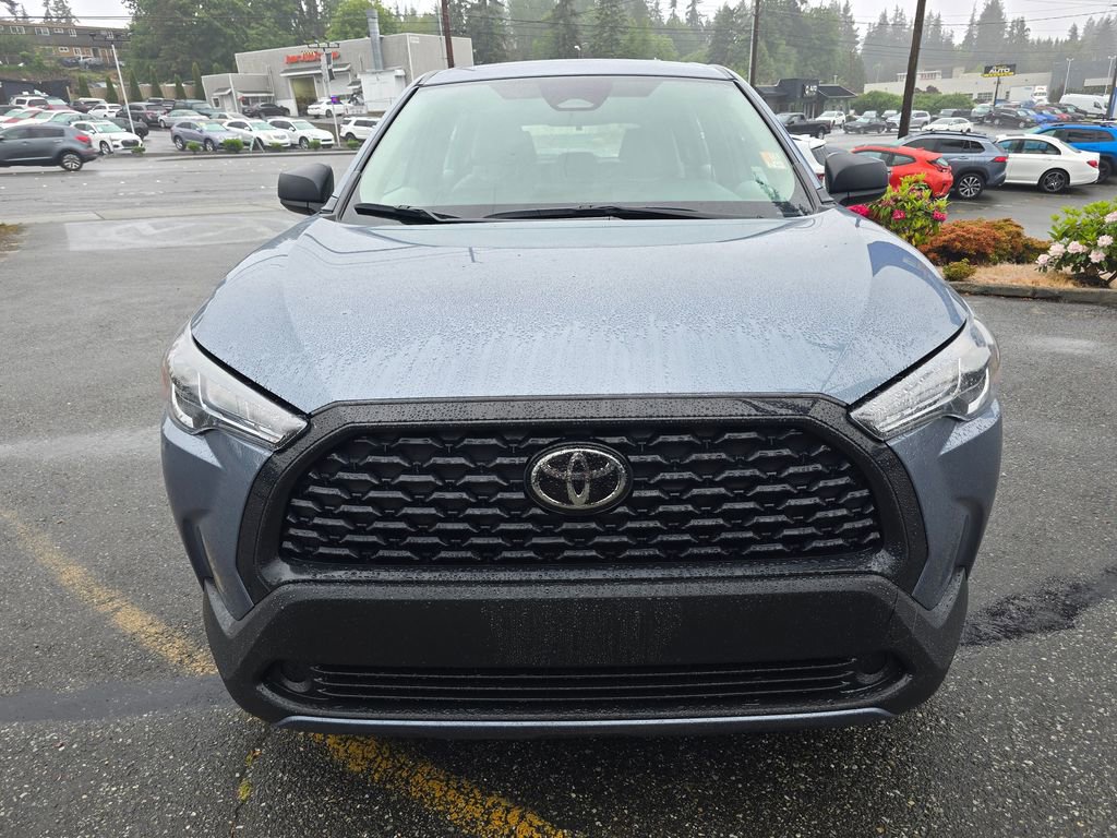 Used 2023 Toyota Corolla Cross L AWD/4WD image 2