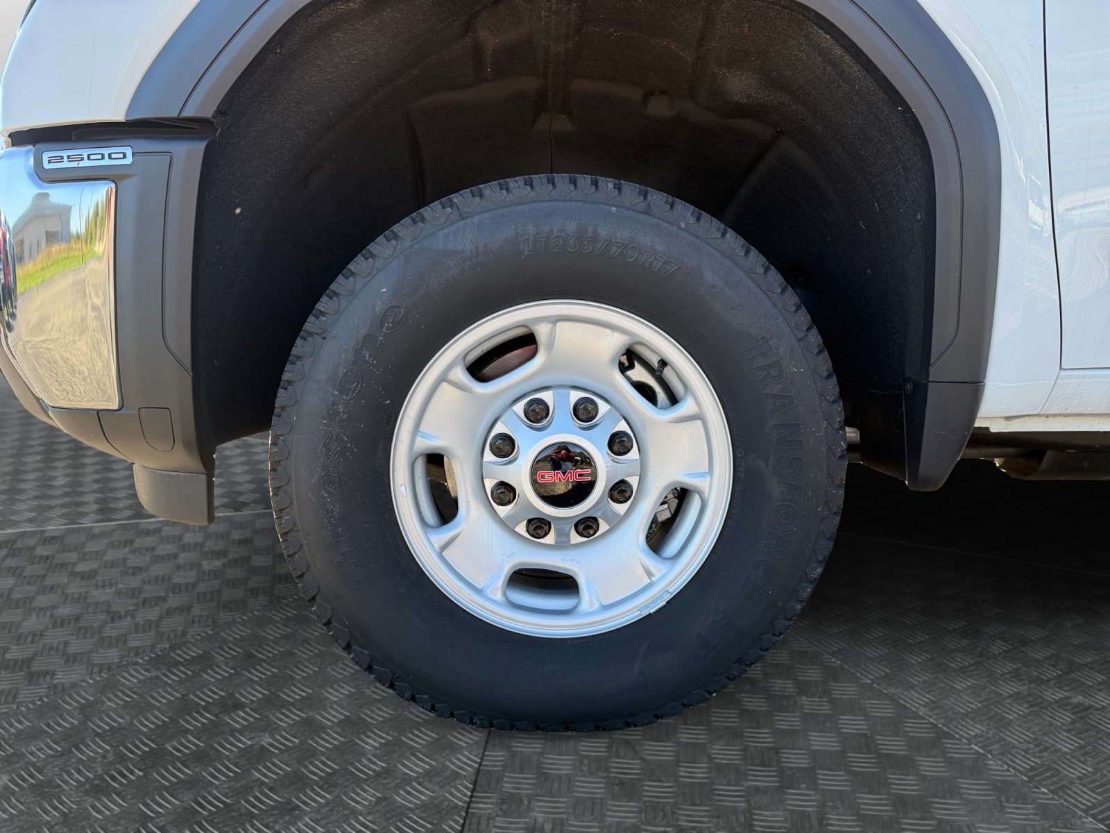 Used 2024 GMC Sierra 2500 Pro w/ Convenience Package AWD/4WD image 14