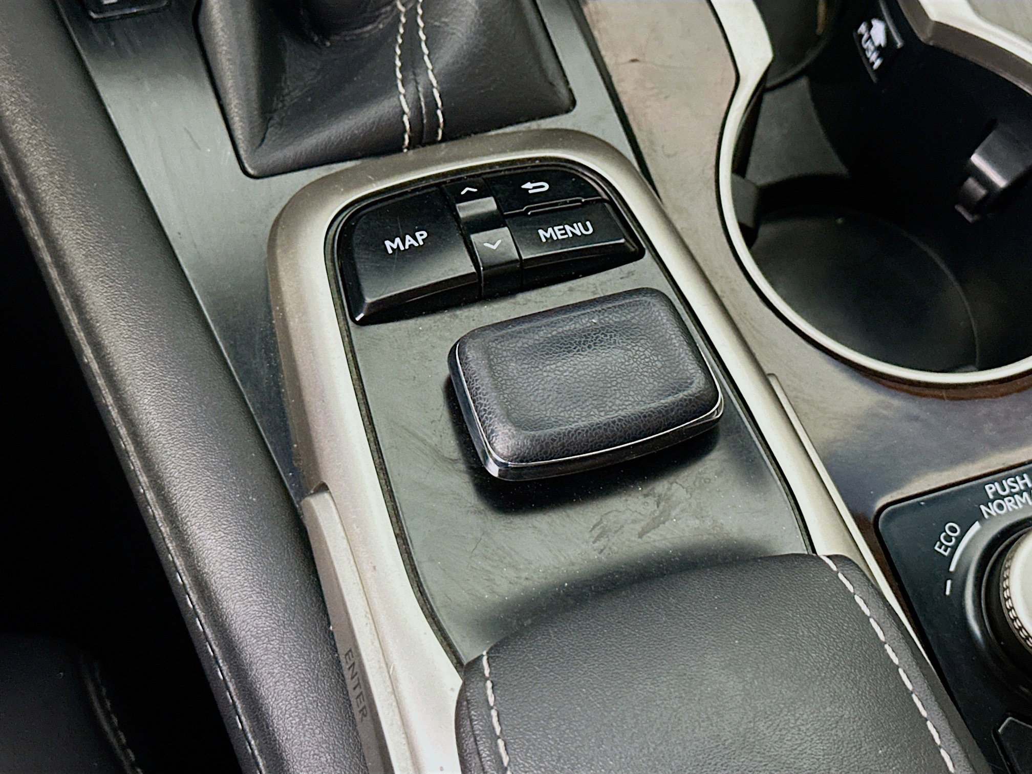 Used 2017 Lexus RX 450h AWD w/ Cold Weather Package image 26