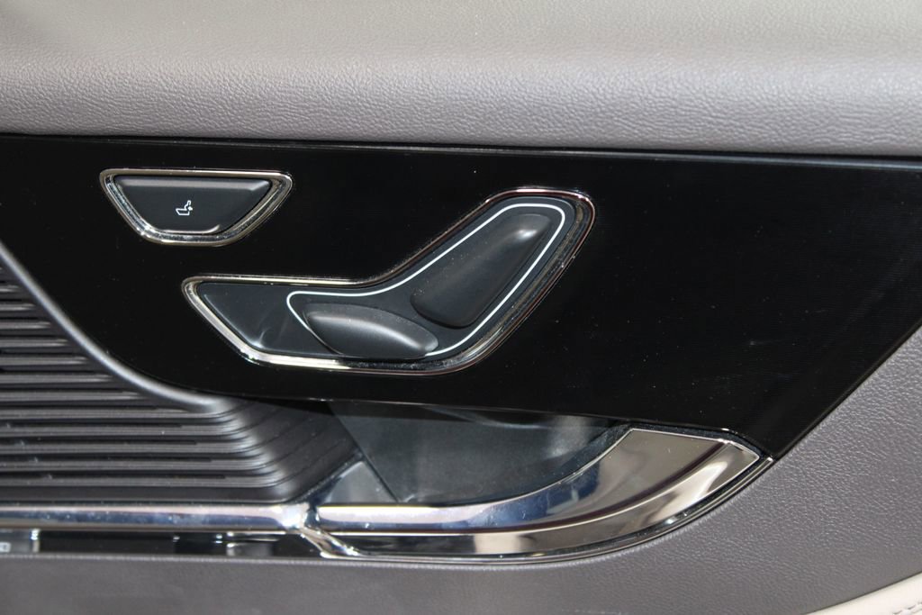 Used 2022 Lincoln Corsair AWD w/ Equipment Group 101A image 27