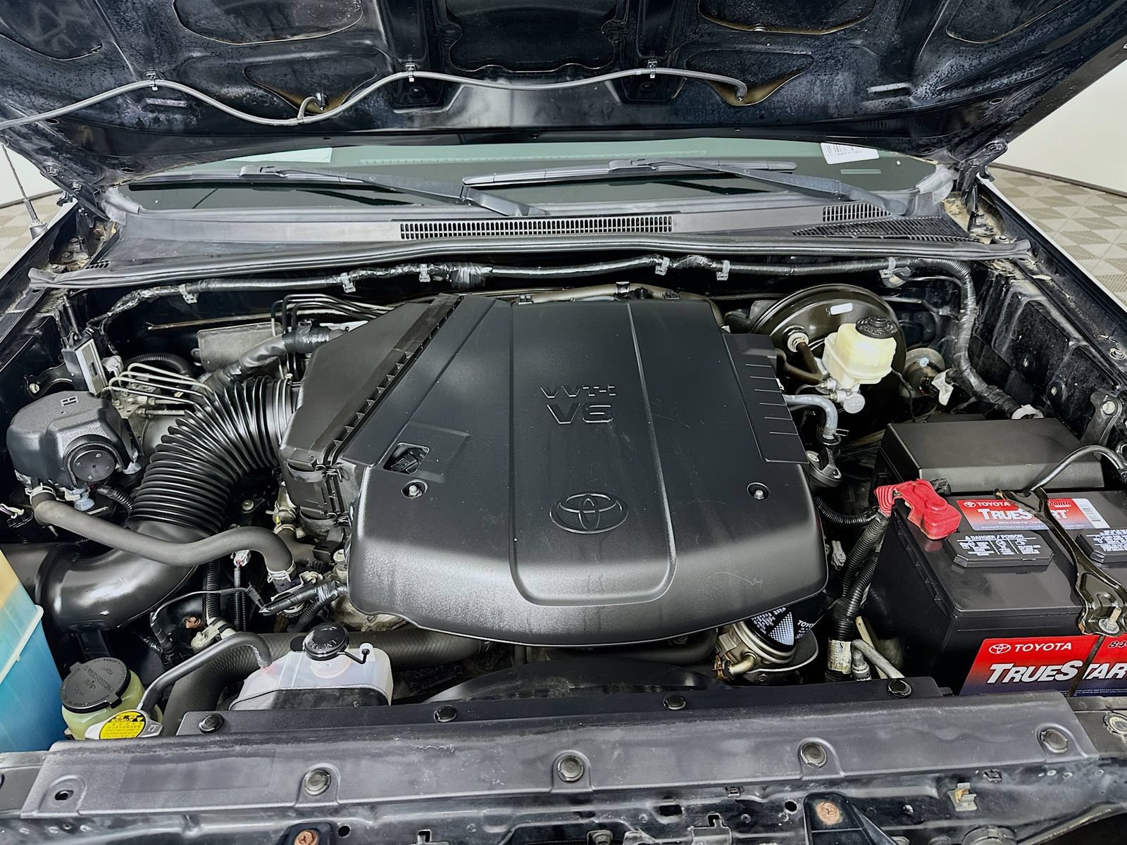 Used 2015 Toyota Tacoma PreRunner w/ SR5 Package RWD image 27