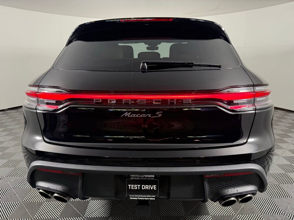Certified 2025 Porsche Macan S image 6
