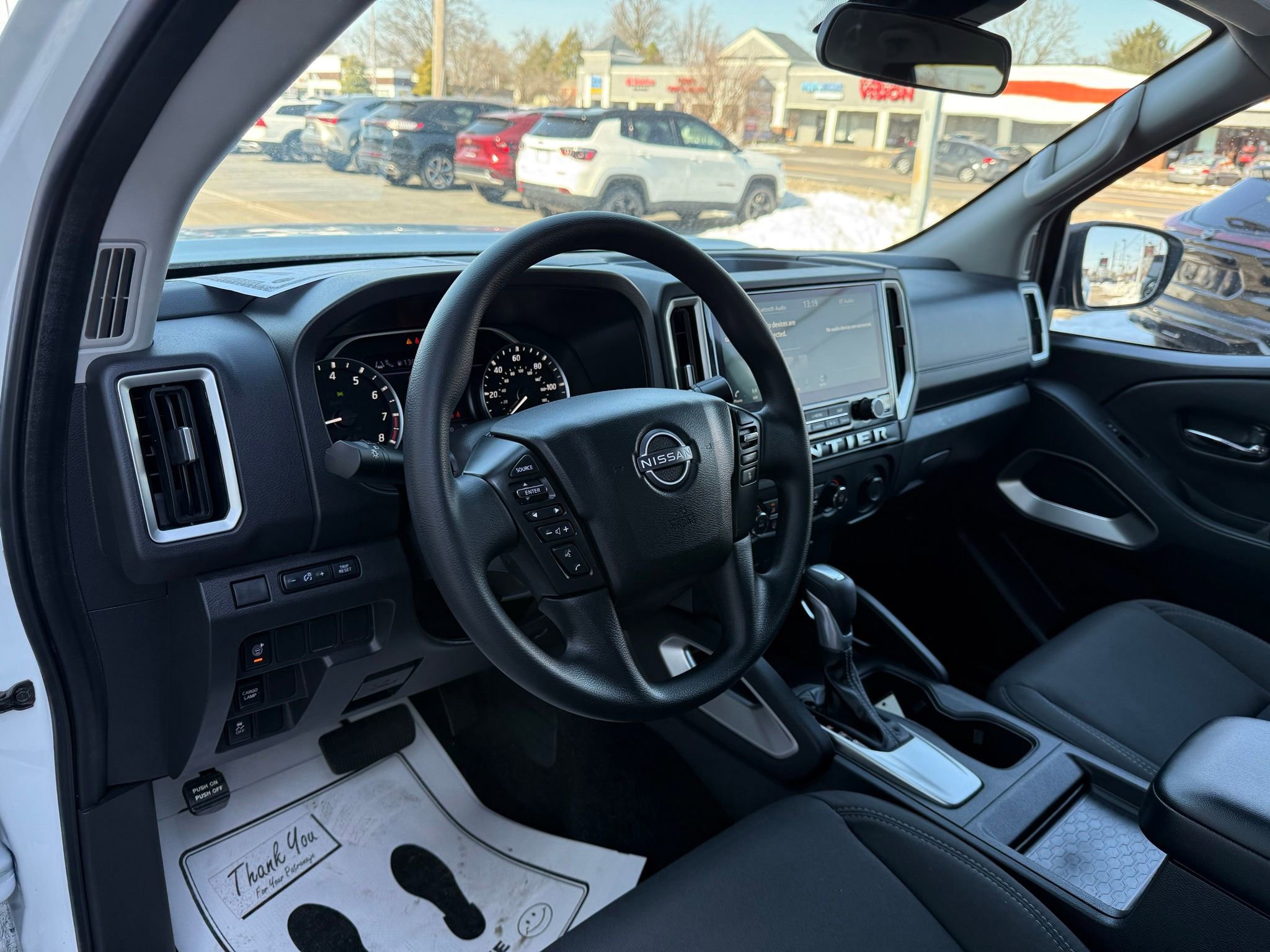 Used 2025 Nissan Frontier SV image 33