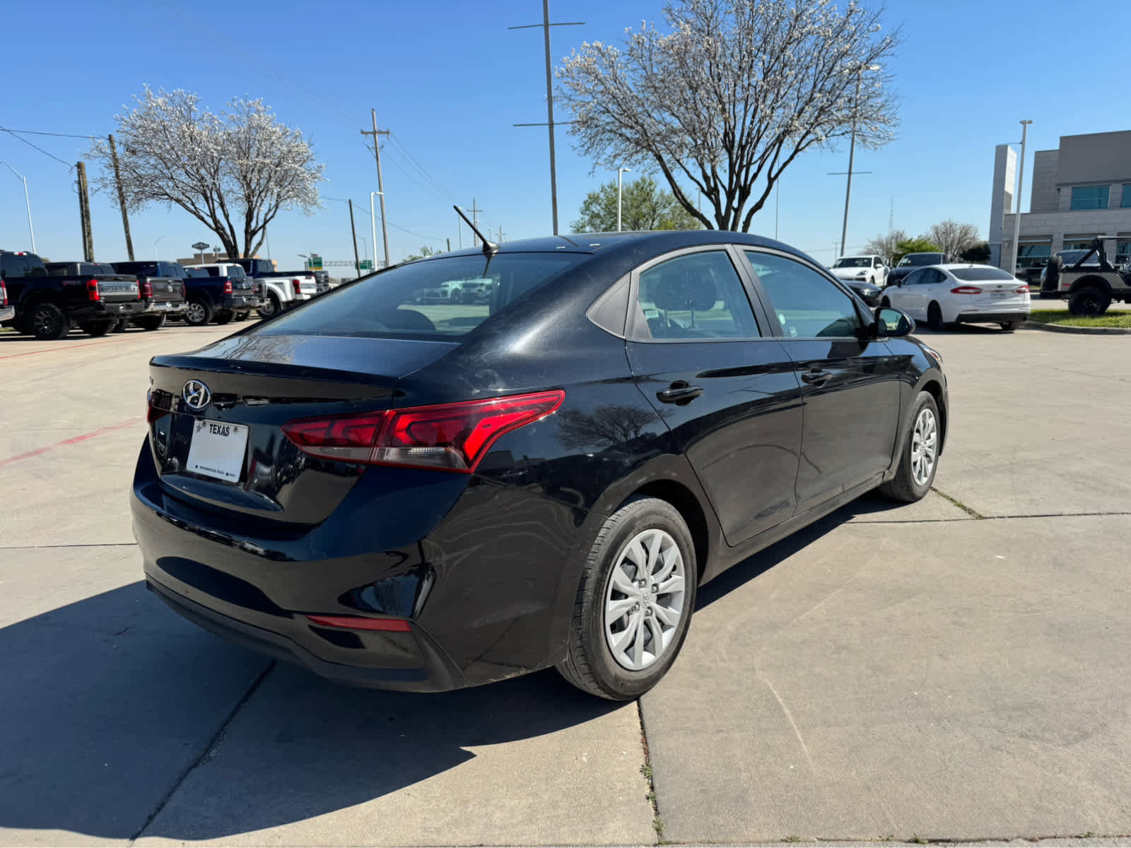 Used 2021 Hyundai Accent SE image 6