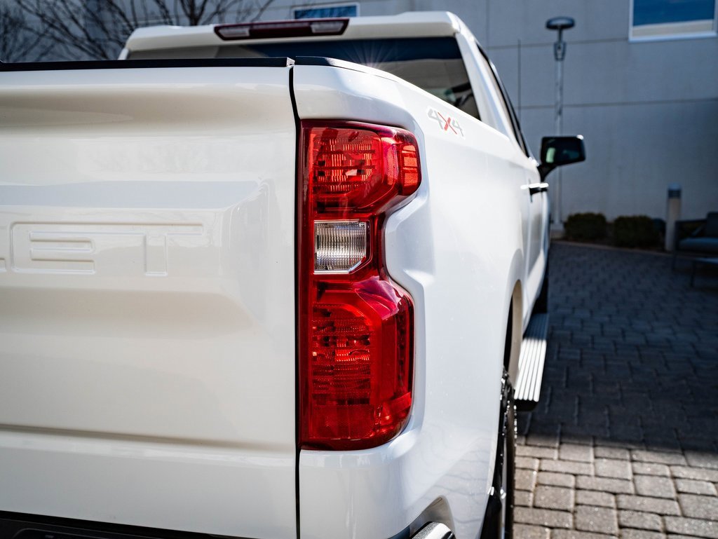 Used 2023 Chevrolet Silverado 1500 W/T w/ WT Value Package image 9