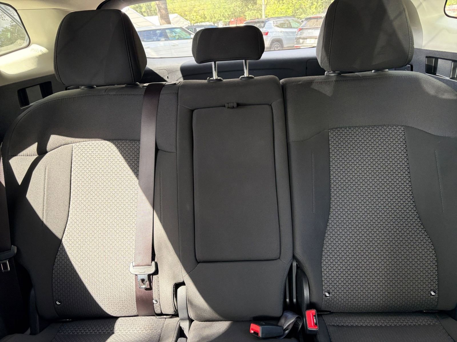 Used 2025 Kia Sportage LX FWD image 36
