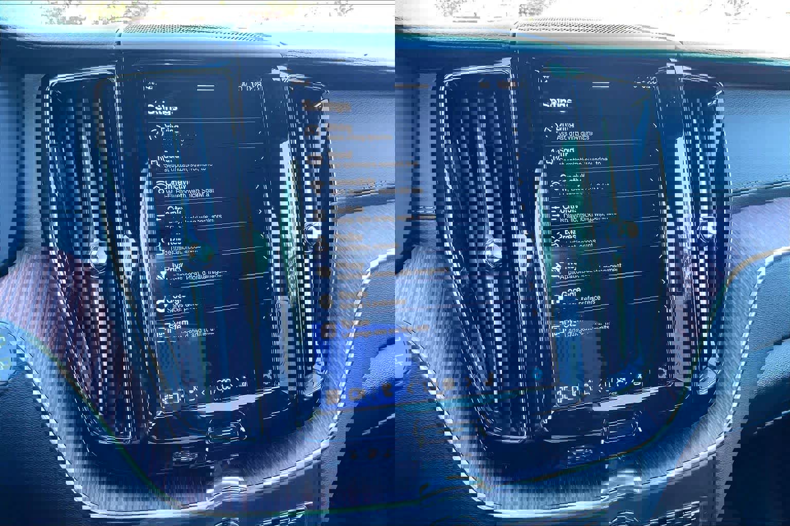 Used 2023 Volvo XC60 B5 Ultimate image 38