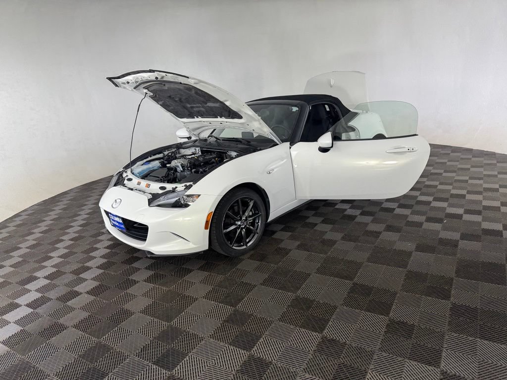 Used 2017 MAZDA MX-5 Miata Grand Touring RWD image 13