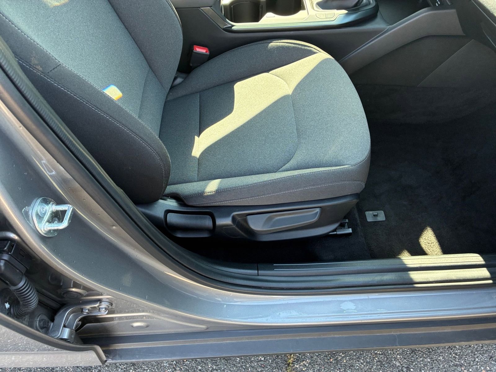 Used 2025 Kia K4 FWD image 25