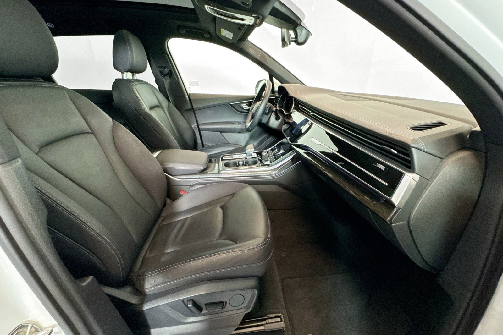 Used 2025 Audi Q7 Premium Plus image 28