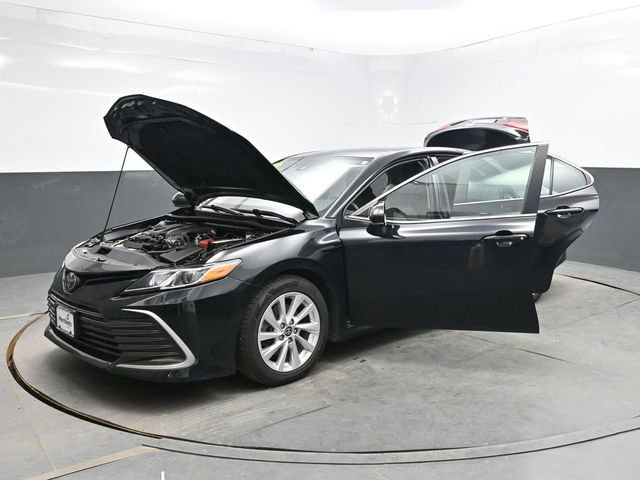 Used 2023 Toyota Camry LE FWD image 43