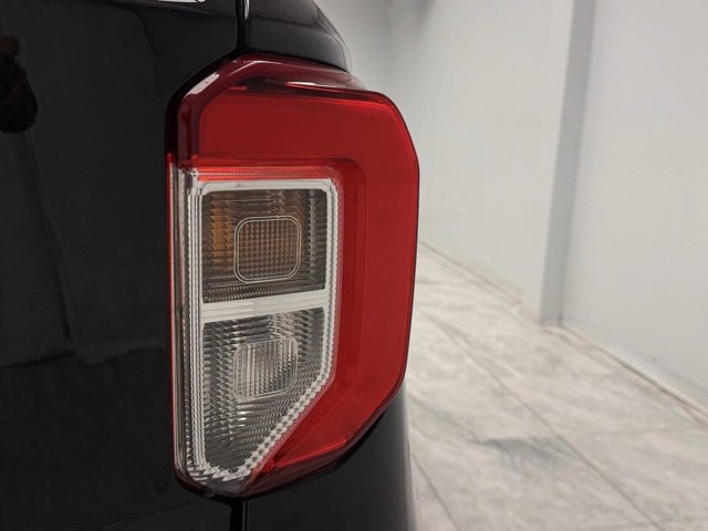 Used 2023 Ford Explorer XLT w/ Equipment Group 202A image 17