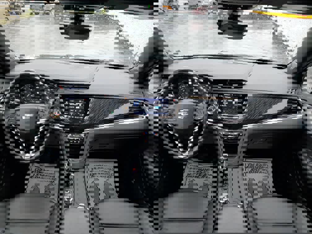 Used 2023 Cadillac XT6 Premium Luxury w/ Technology Package image 17