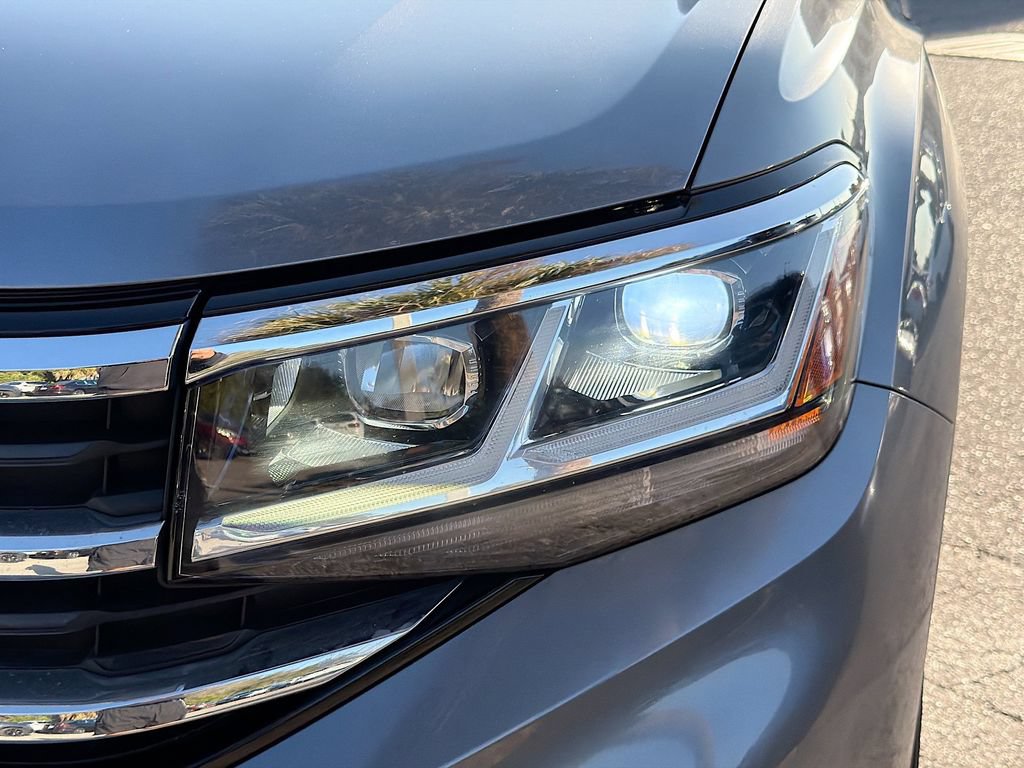Used 2022 Volkswagen Atlas SEL AWD/4WD image 12