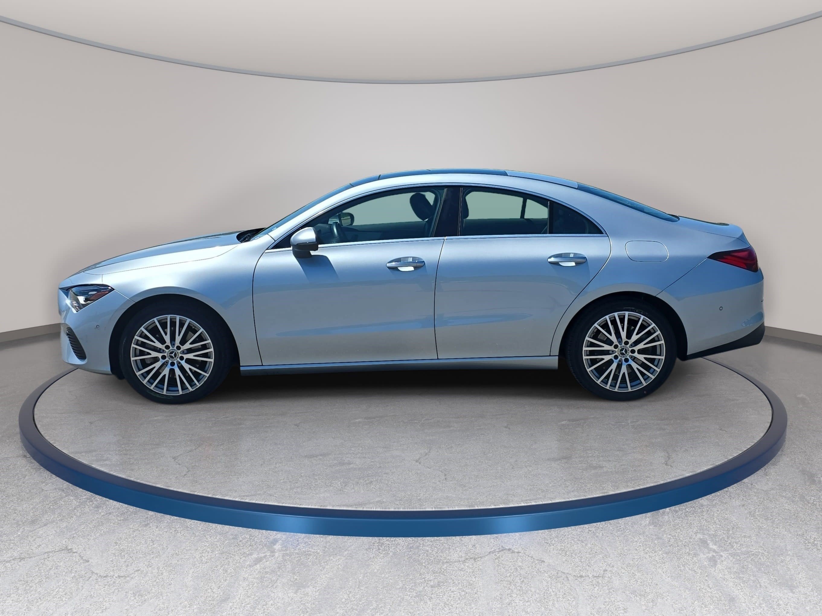 Used 2025 Mercedes-Benz CLA 250 4MATIC image 7