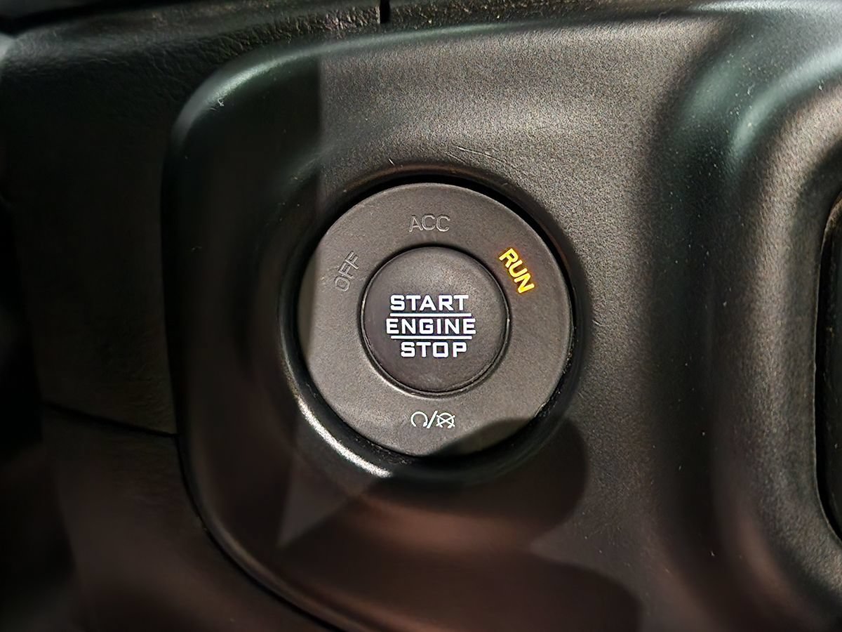 Used 2023 Jeep Wrangler Sport AWD/4WD image 41