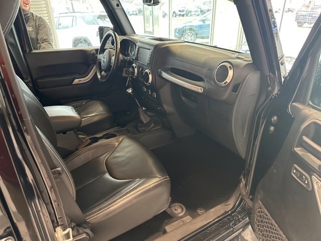 Used 2018 Jeep Wrangler Unlimited Sahara w/ Dual Top Group image 16