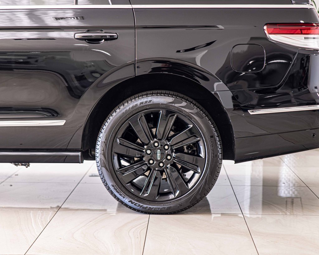 Used 2024 Lincoln Navigator Reserve w/ Equipment Group 201A image 7